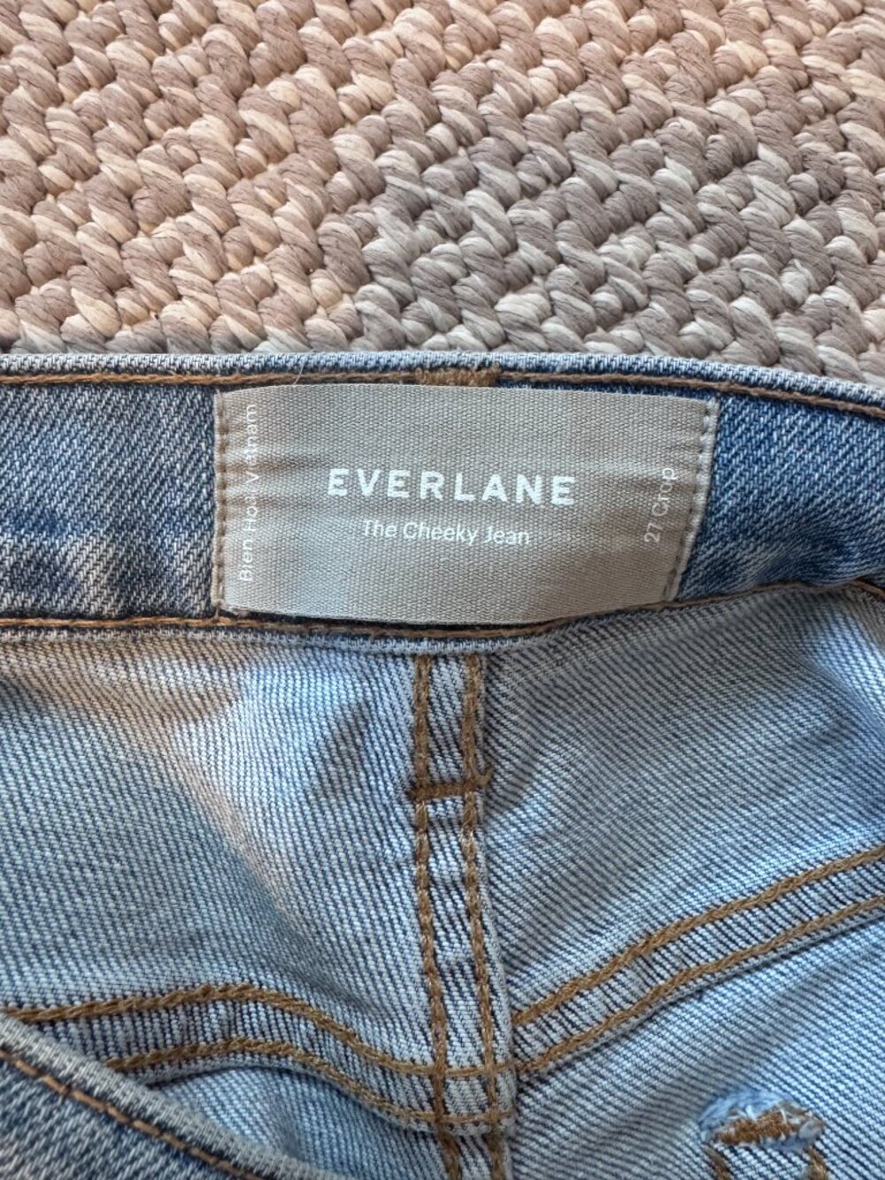 Everlane The Original Cheeky Straight Leg Jean in Light Sky Wash - Picture 3 of 5